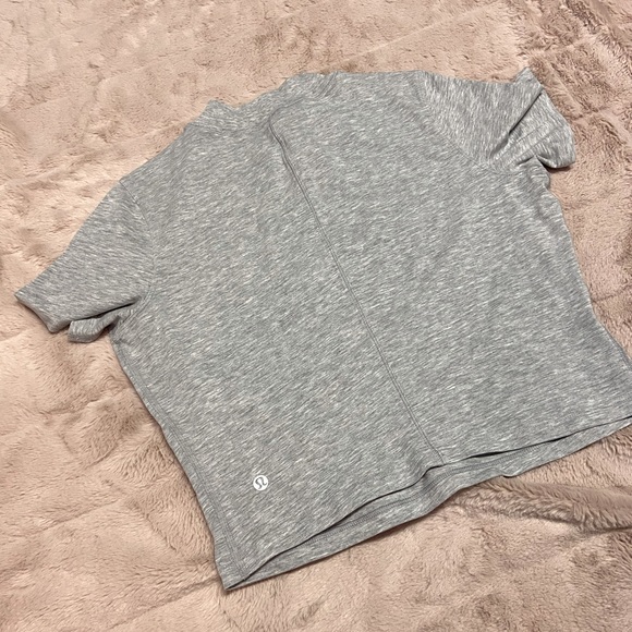 Lululemon kitsilano crop top - Picture 2 of 3